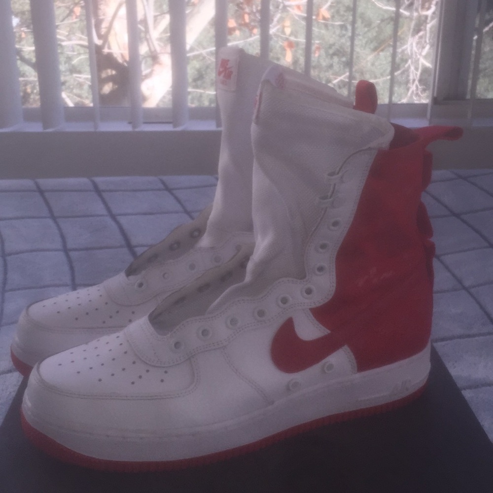 NIKE SF Air Force 1 High ‘University Red’